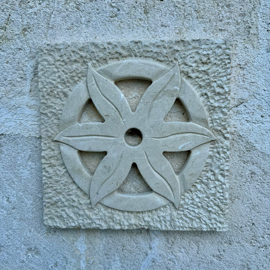 Copri presa d’aria griglia di areazione realizzata in pietra leccese e lavorata a mano| Pietra leccese| Puglia| Salento| modello Salentina|